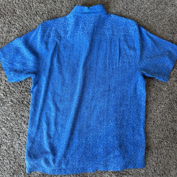 Tommy Bahama Blue Button Down 100% Silk Shirt - Picture 4 of 5